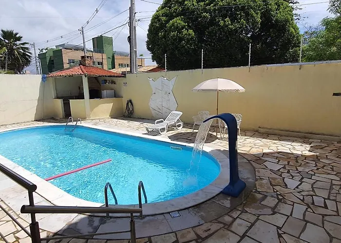 Casa Ampla Com Piscina E Churrasqueira Em Pn