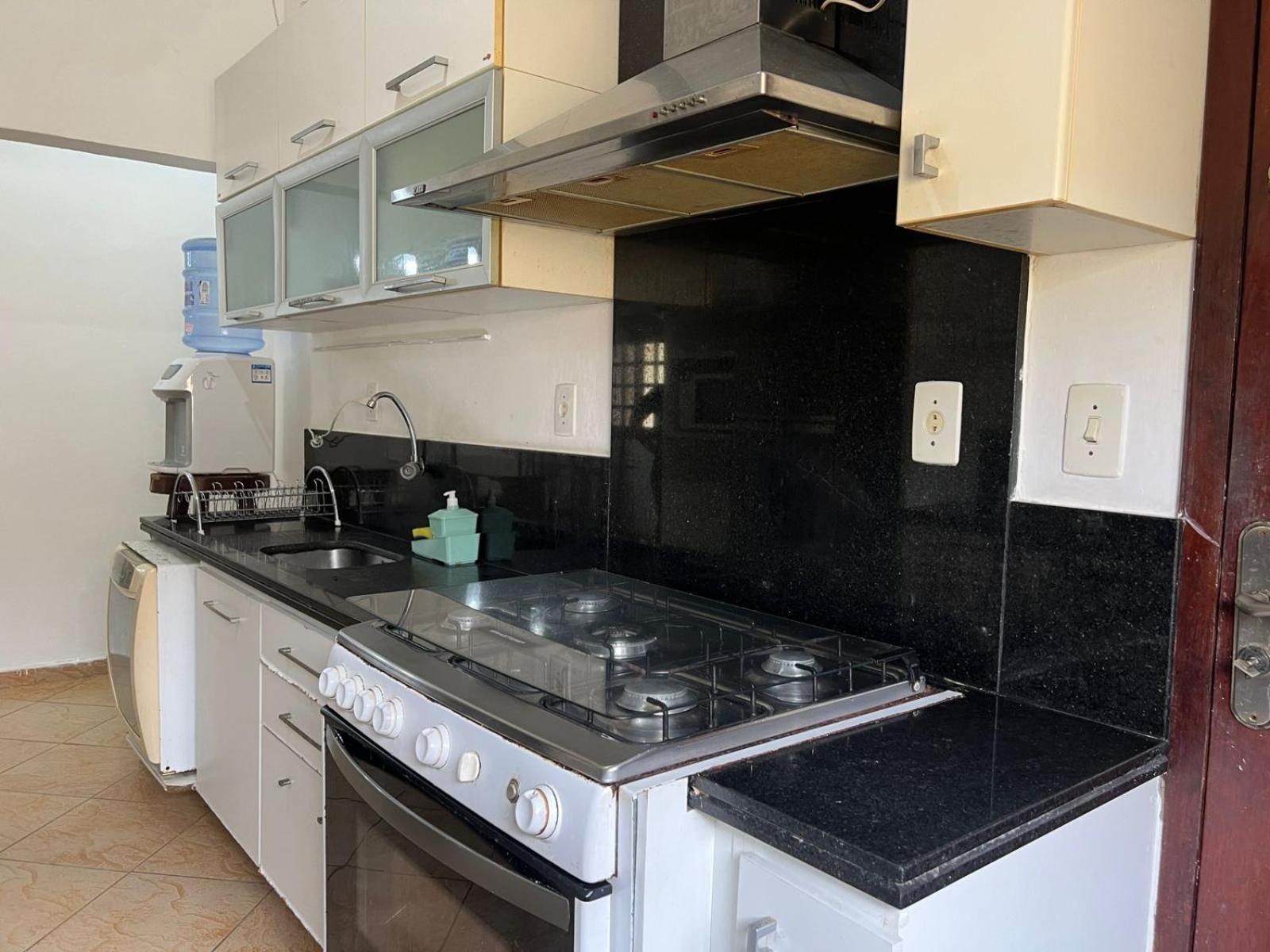 Casa Ampla Com Piscina E Churrasqueira Em Pn *