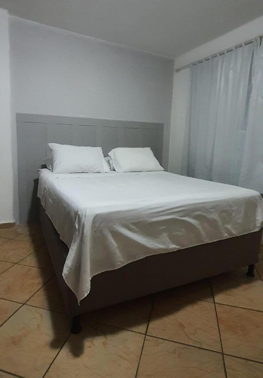 Casa Ampla Com Piscina E Churrasqueira Em Pn Holiday home